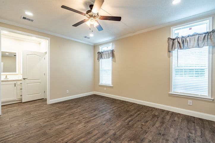 St. augustine 28482a bedroom home features