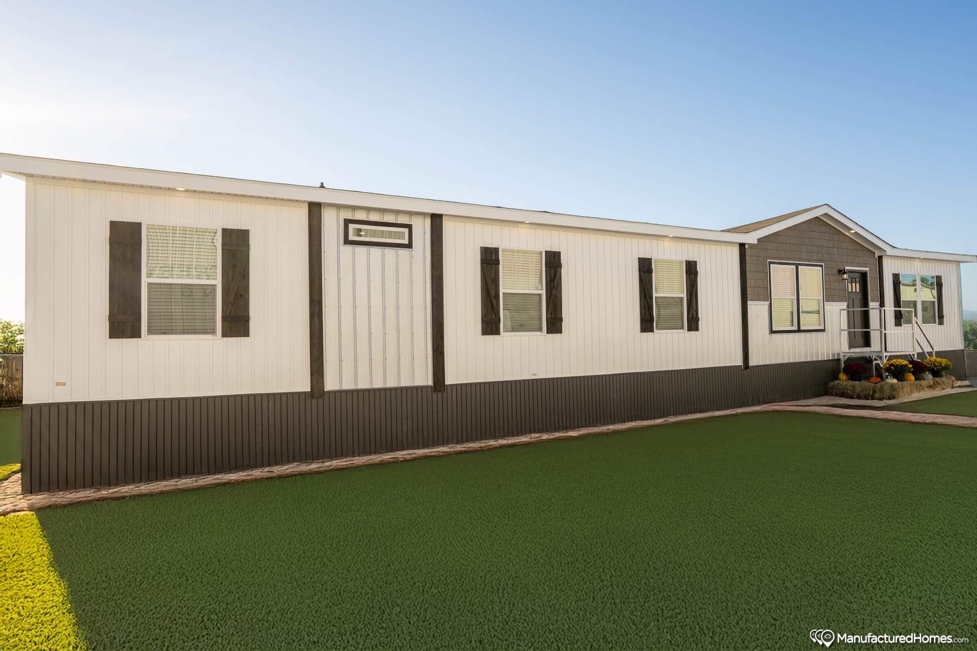 The delilah elevation and exterior home features