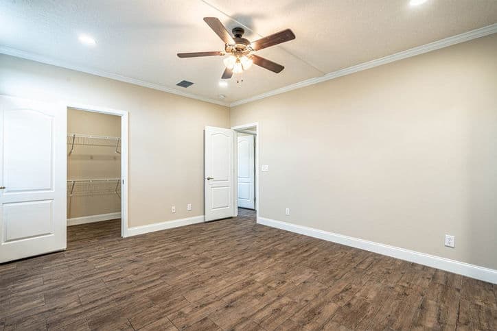 St. augustine 28482a bedroom home features