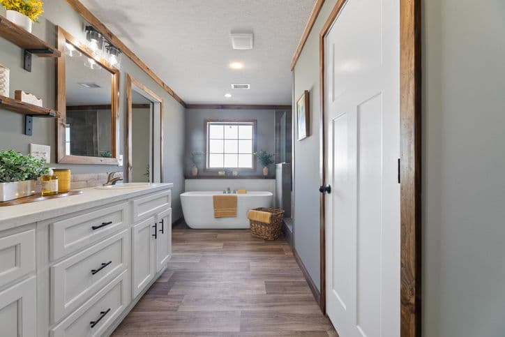 Reece 32663a bathroom home features