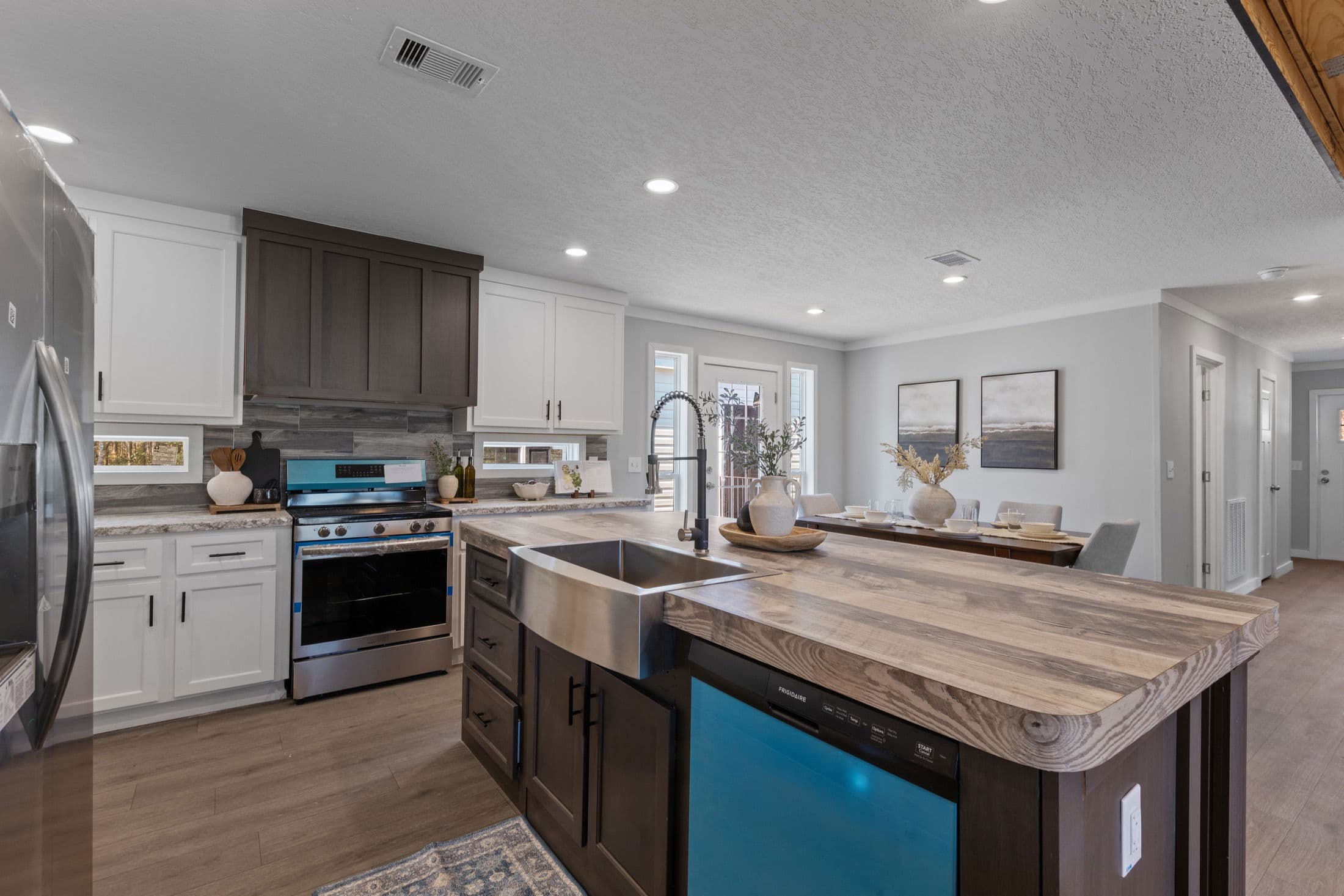 2026 maverick (inventory)  home features