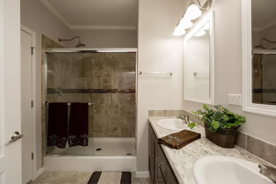 Knightstown bathroom home features