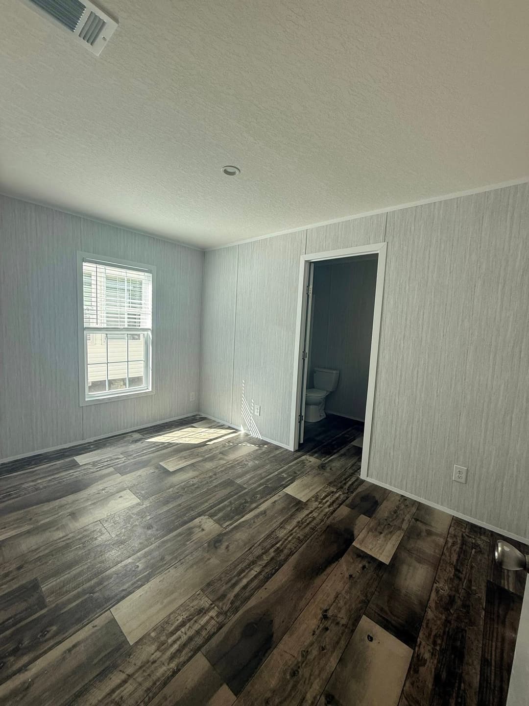 2026 charlie (inventory) interior home features