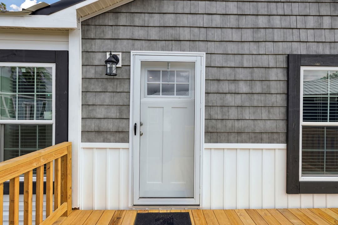 Waycross express 2852477 exterior home features