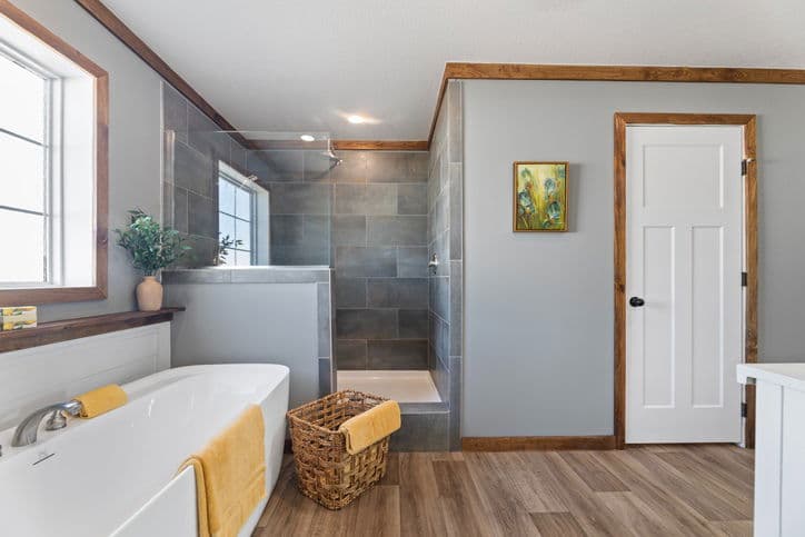 Reece 32663a bathroom home features